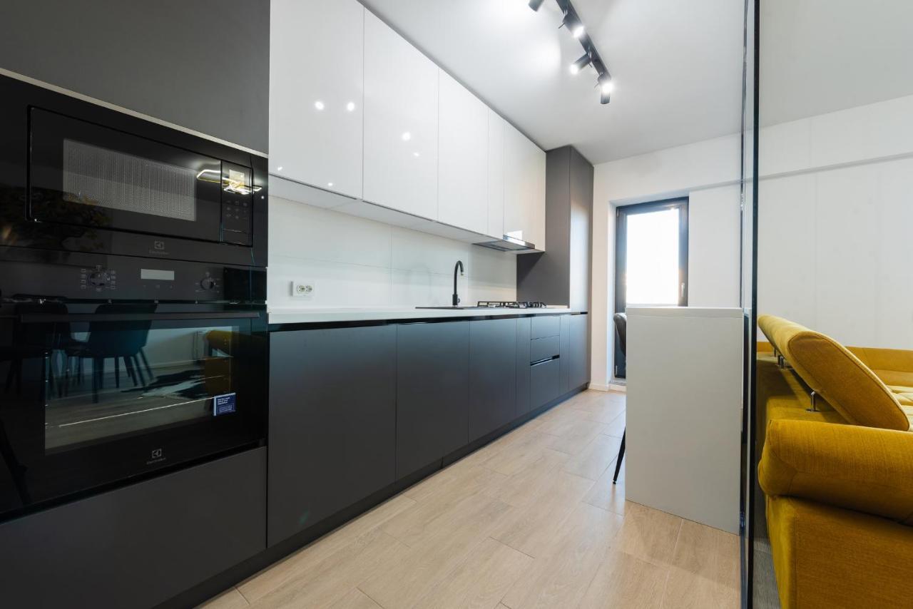 Vanda - Park-View Apartment With Private Balcony Bucharest Luaran gambar