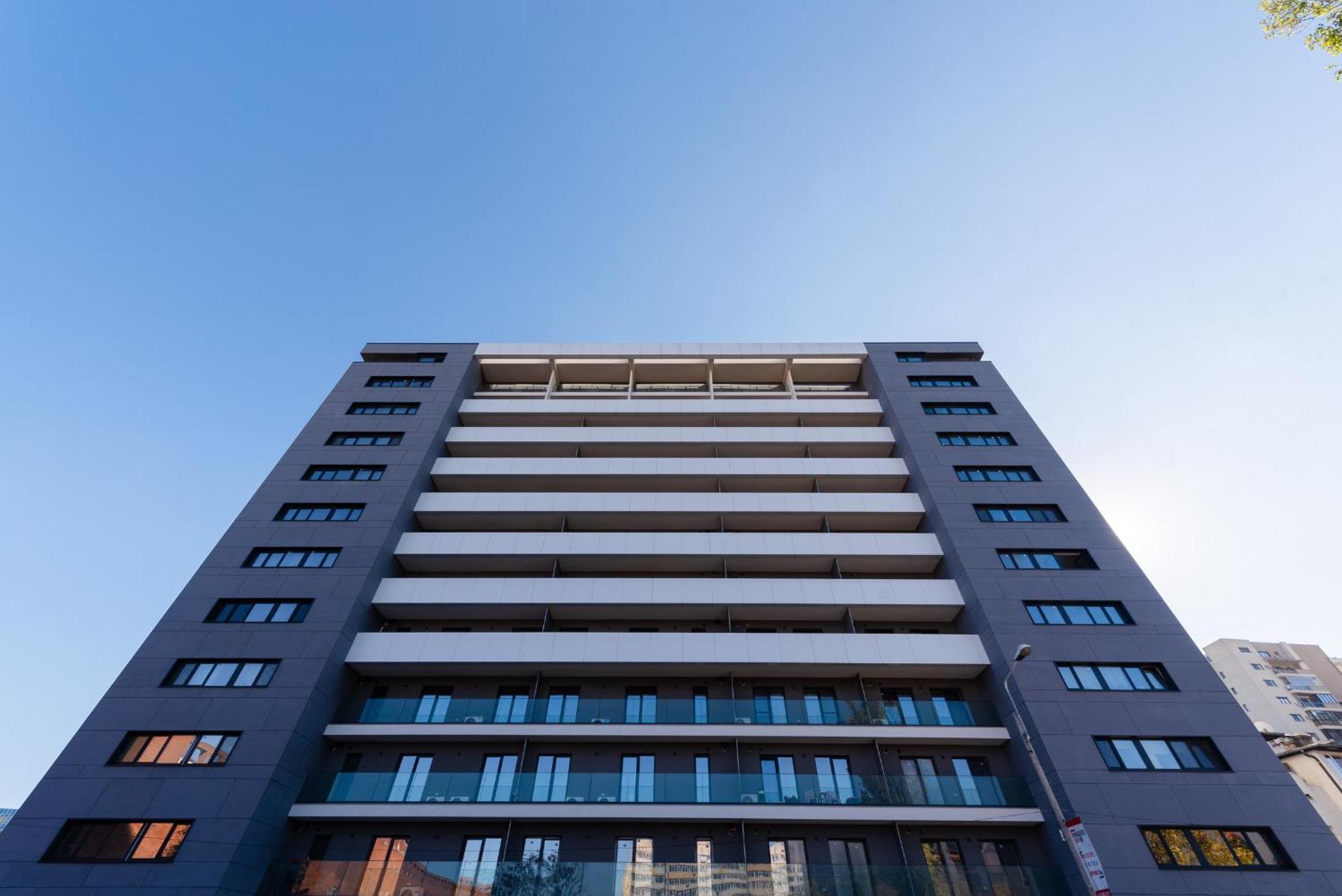 Vanda - Park-View Apartment With Private Balcony Bucharest Luaran gambar