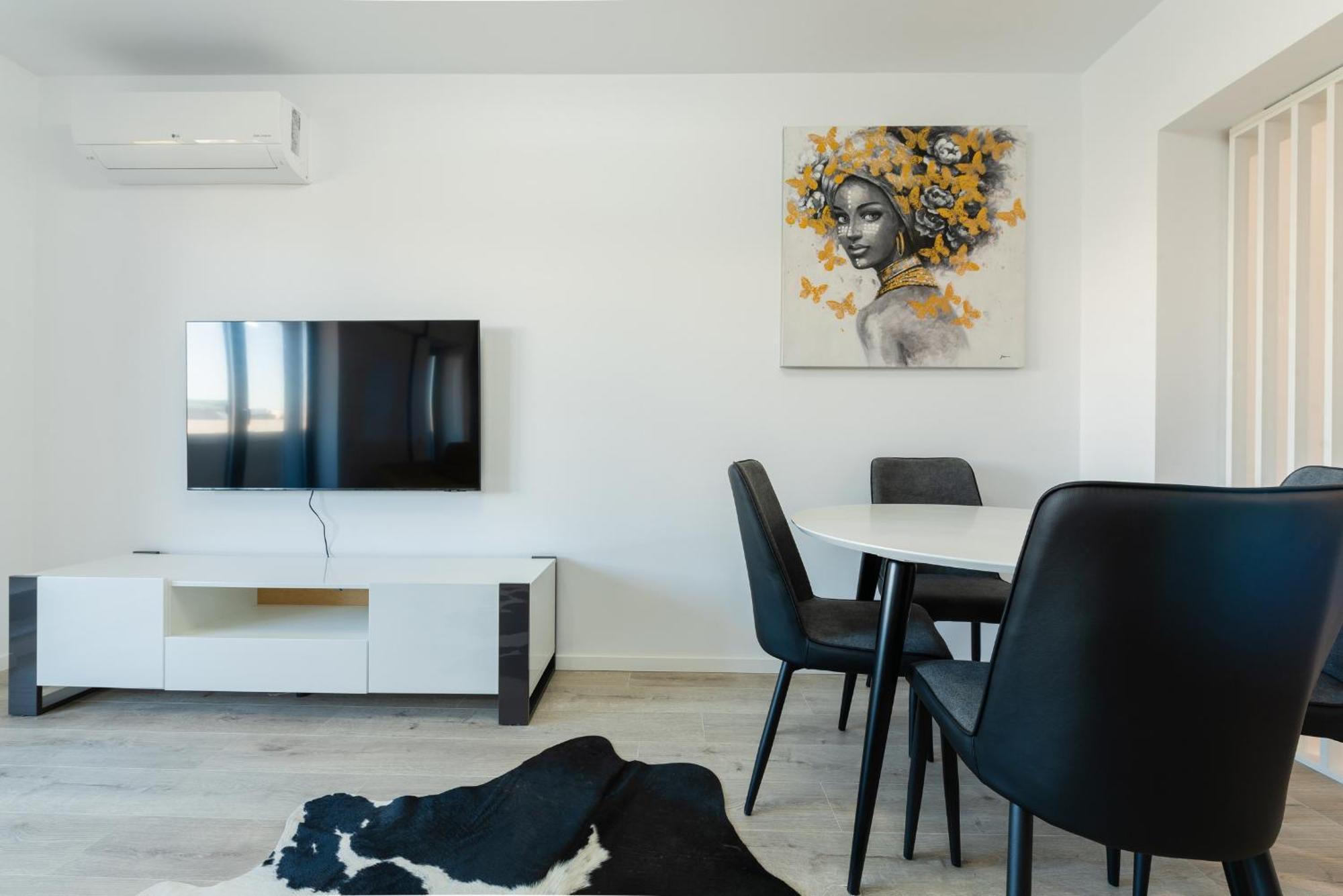 Vanda - Park-View Apartment With Private Balcony Bucharest Luaran gambar
